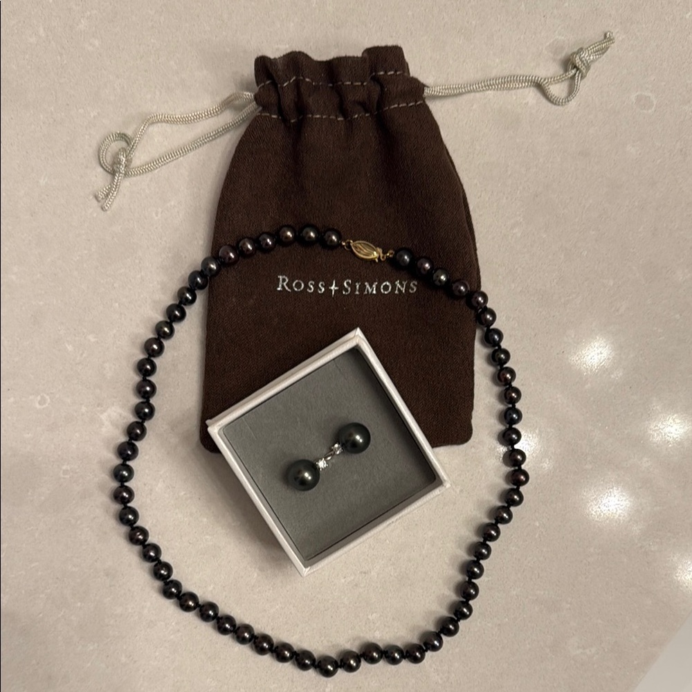 Ross-Simons Black Pearl Necklace